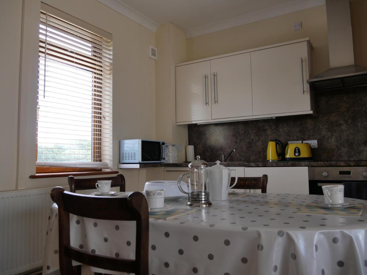 Apartamento Penddaulwyn Uchaf Farm # Carmarthenshire Nantgaredig Exterior foto