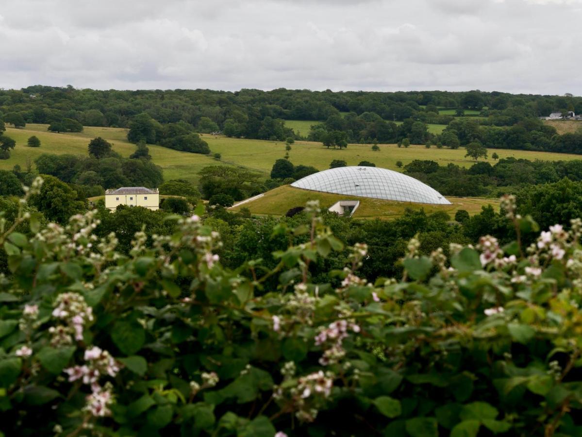 Apartamento Penddaulwyn Uchaf Farm # Carmarthenshire Nantgaredig Exterior foto