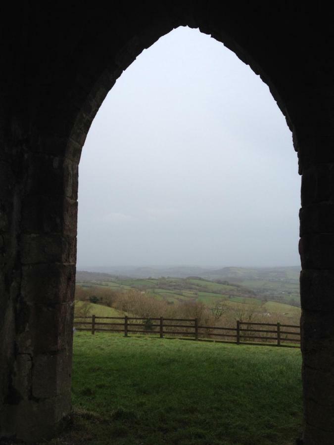 Apartamento Penddaulwyn Uchaf Farm # Carmarthenshire Nantgaredig Exterior foto